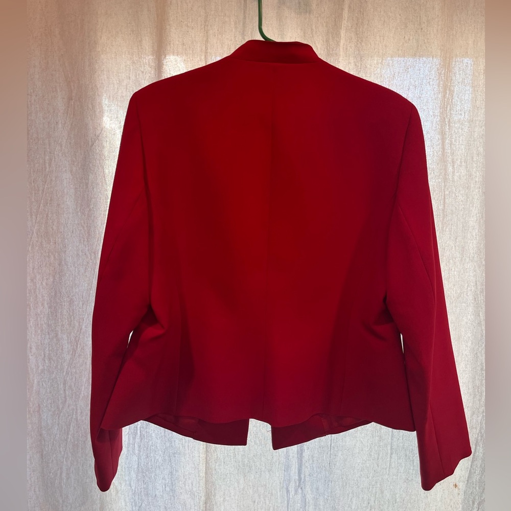 Kasper Women's Vibrant Red Suit Jacket - Picture 2 of 3